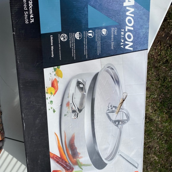 Anolon fry pan 4.6 L 30 cm - Picture 2 of 2